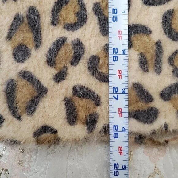Soft Surroundings Fuzzy Soft Warm Animal Print Women's Scarf Sweater Size Medium - Picture 11 of 13